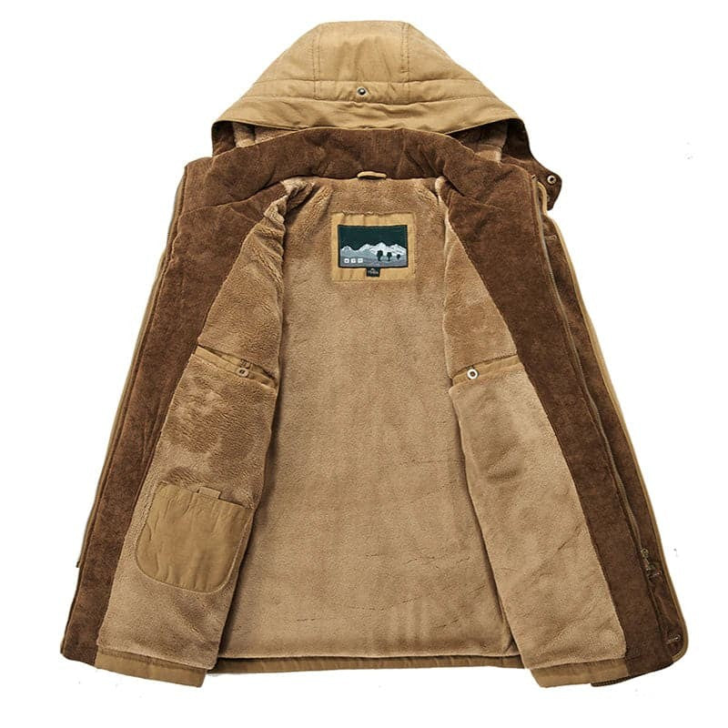 Winterjacke innen mit warmem Fleecefutter und Kapuze, aufgeklappt