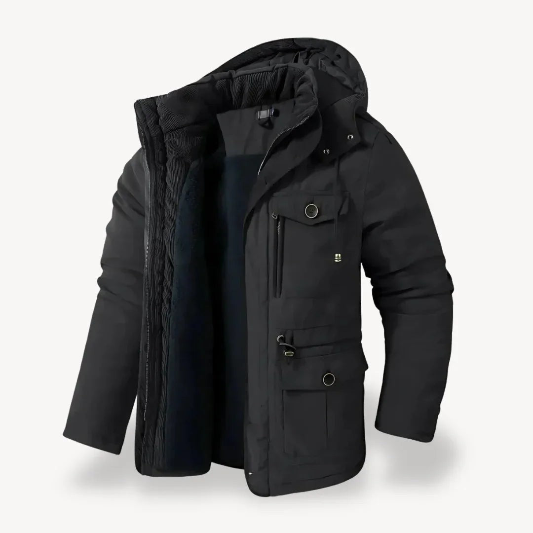 Schwarze Winterjacke mit Fleece-Futter und Kapuze, offen präsentiert