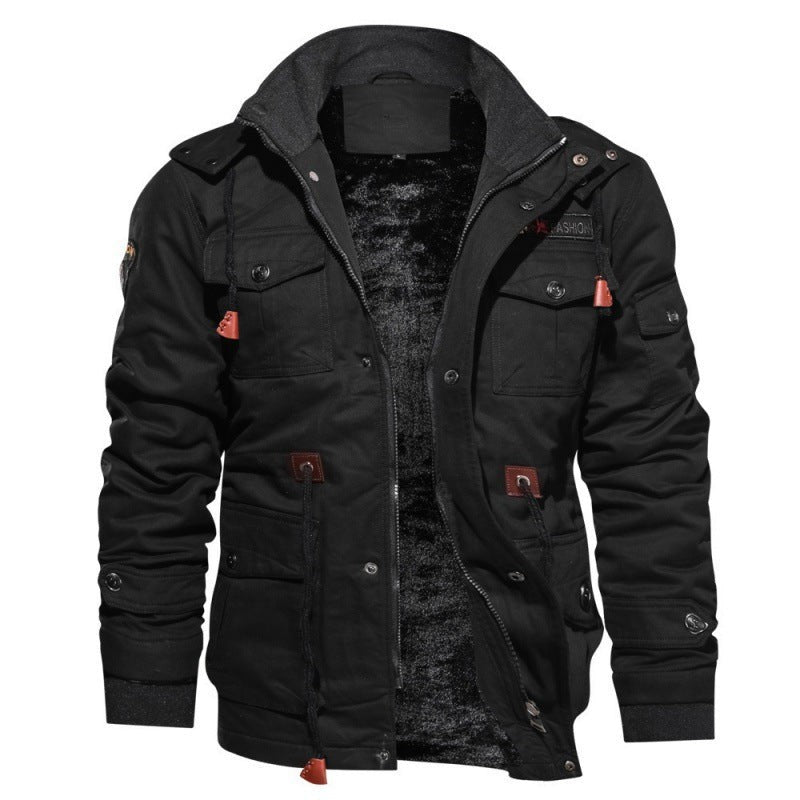 Schwarze gefütterte Winterjacke mit Kunstfellkragen und Kordelzug, freigestellt