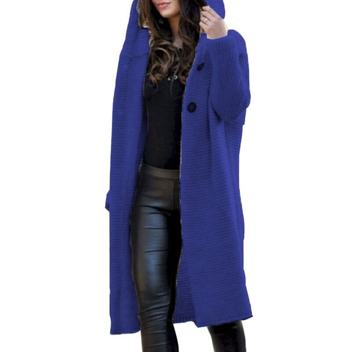 Langer blauer Cardigan mit Kapuze und Zweiknopfverschluss