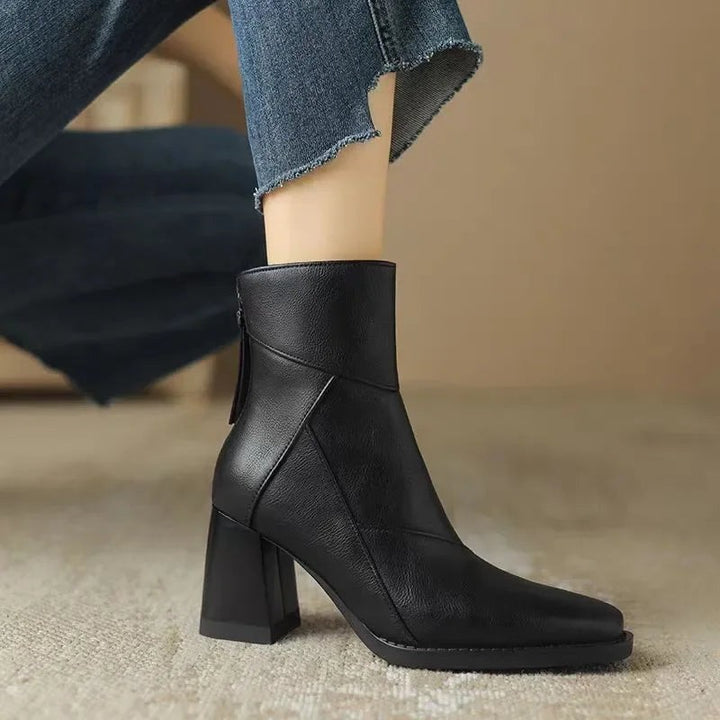Schwarze Ankle Boots mit Blockabsatz und Reißverschluss am Knöchel