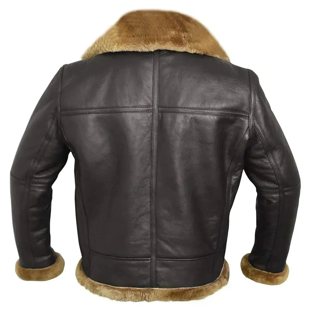 Rückansicht der braunen Lederjacke mit hellbraunem Shearling-Kragen und Ärmelbesatz
